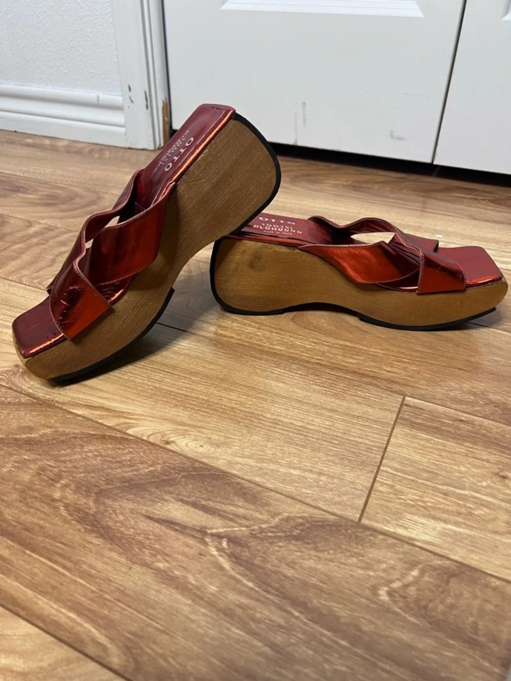 Otto Tootsi Plohound Metallic Platform Sandals Red | EU 39 (US Women’s 8–8.5)
